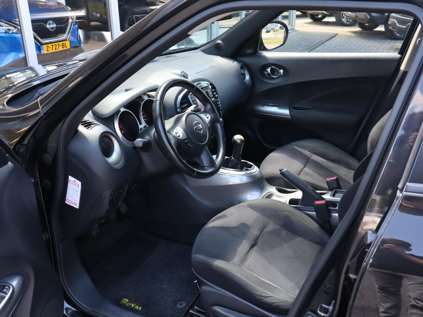 Nissan Nissan