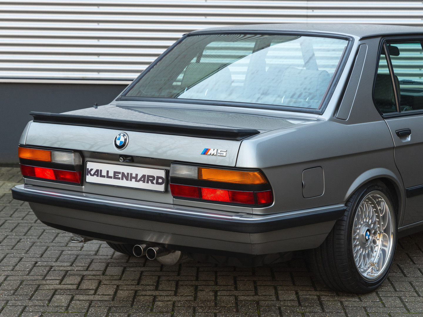BMW BMW