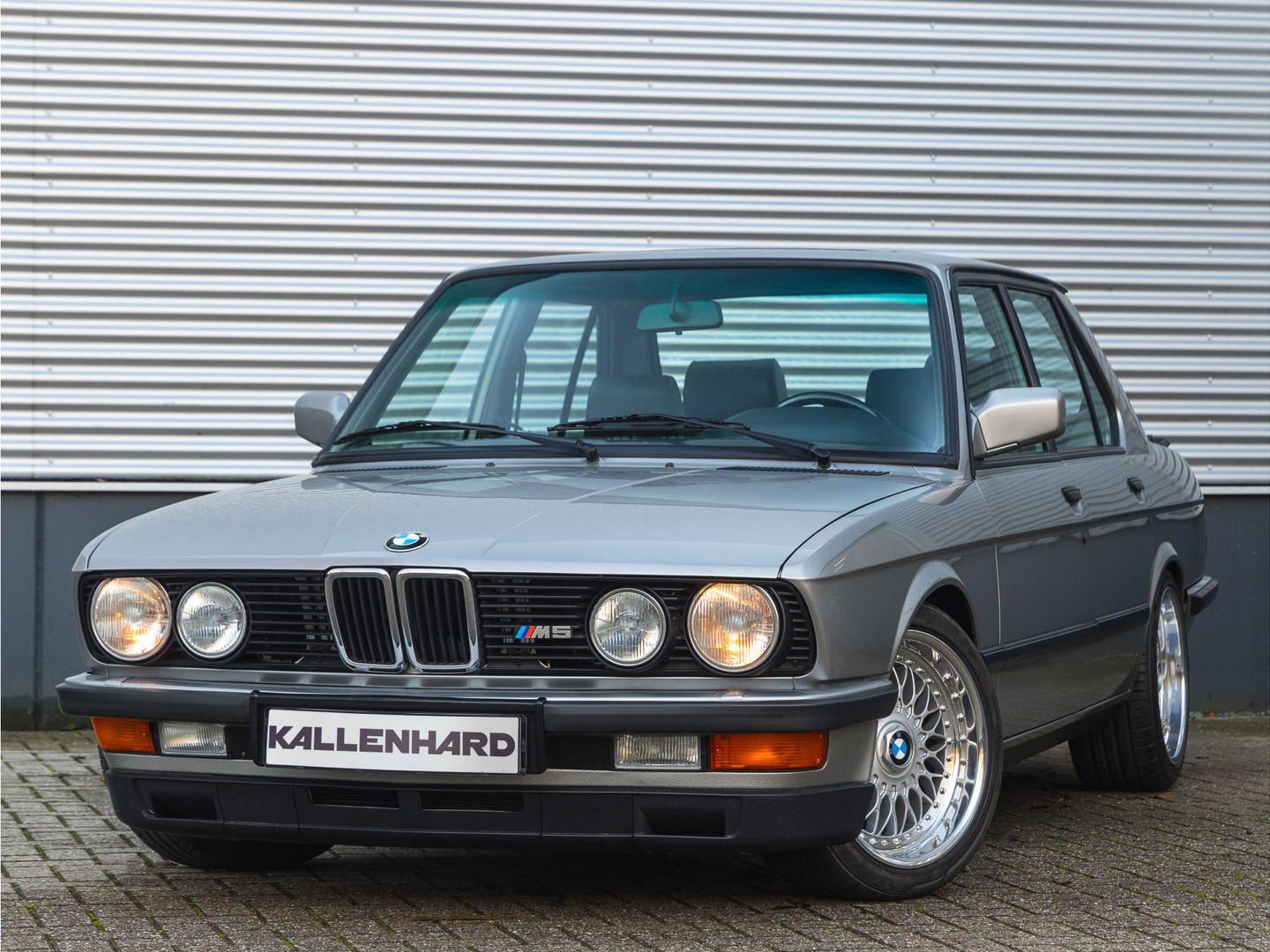 BMW BMW