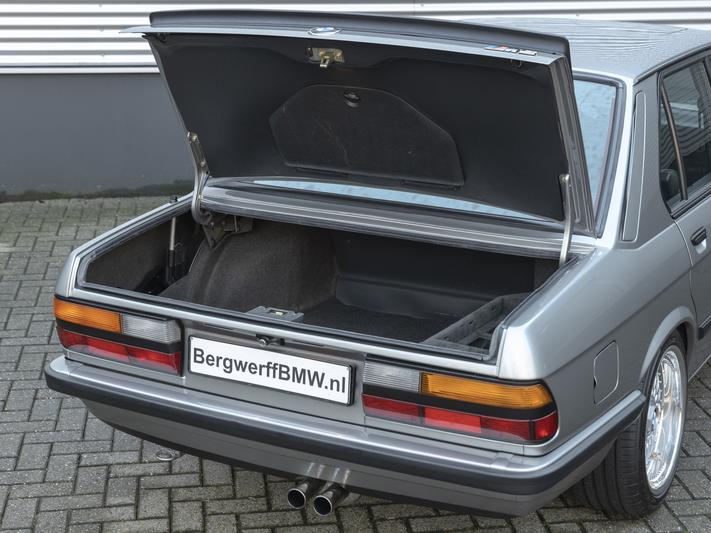 BMW BMW