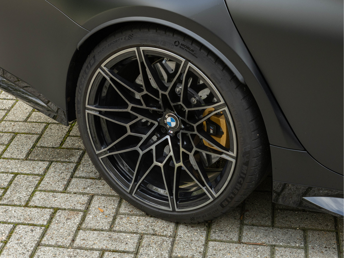 BMW BMW