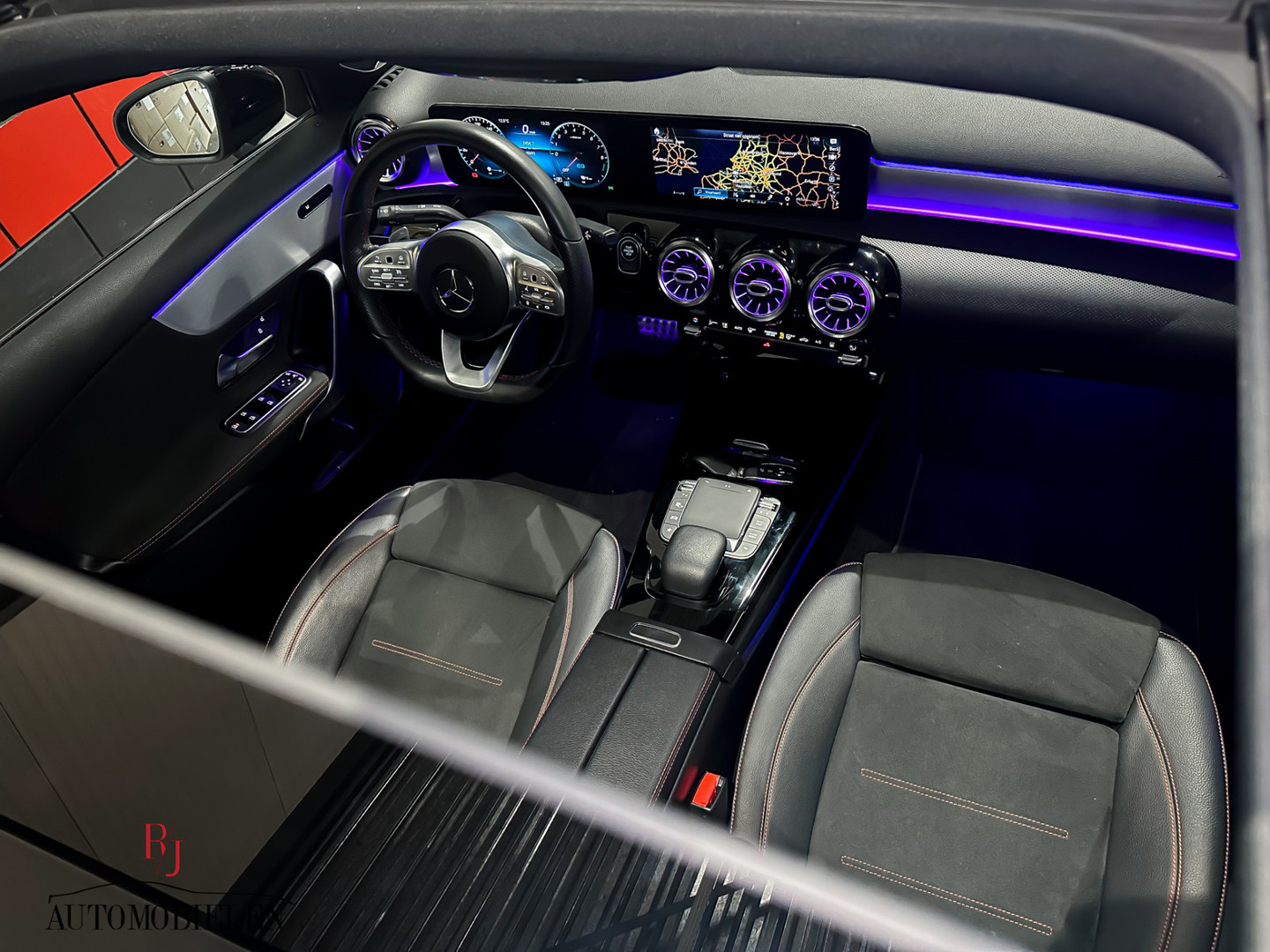 Mercedes-Benz Mercedes-Benz