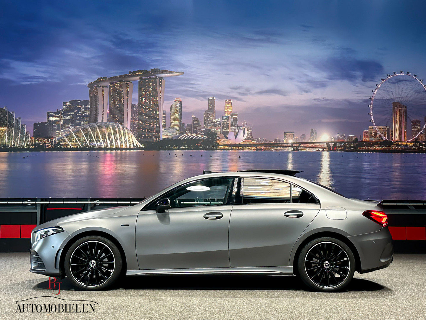 Mercedes-Benz Mercedes-Benz