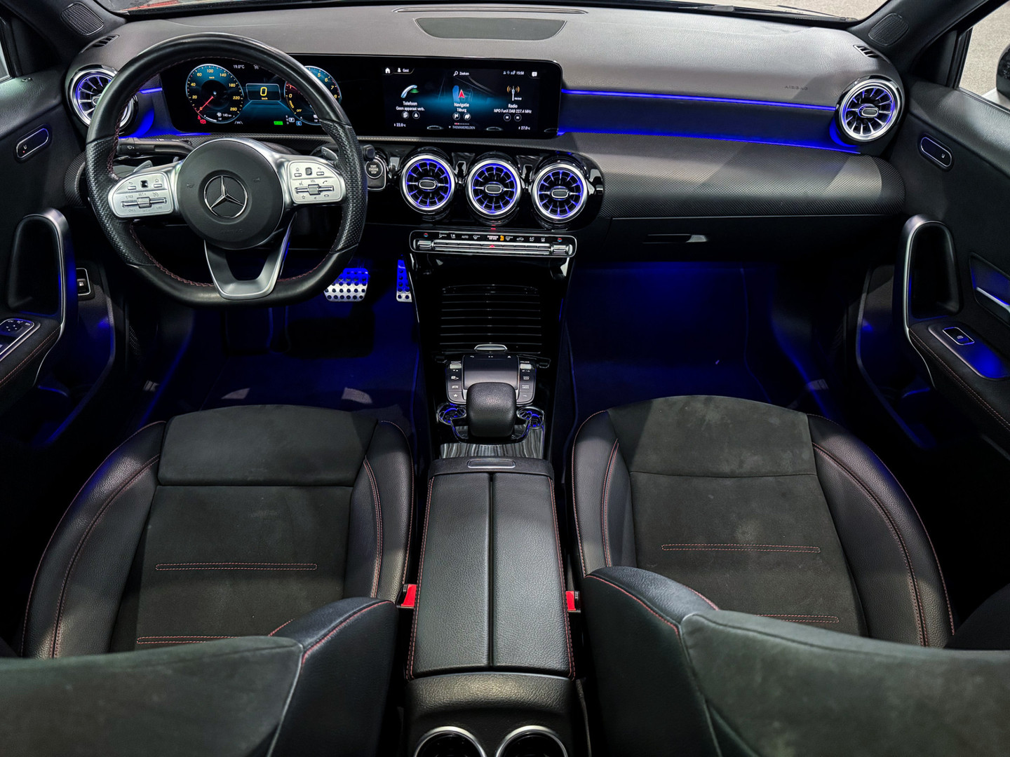 Mercedes-Benz Mercedes-Benz