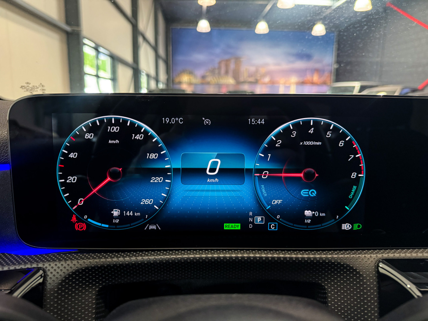 Mercedes-Benz Mercedes-Benz