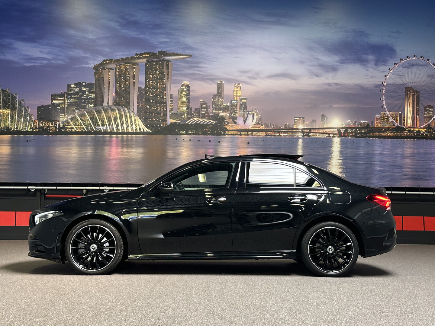 Mercedes-Benz Mercedes-Benz