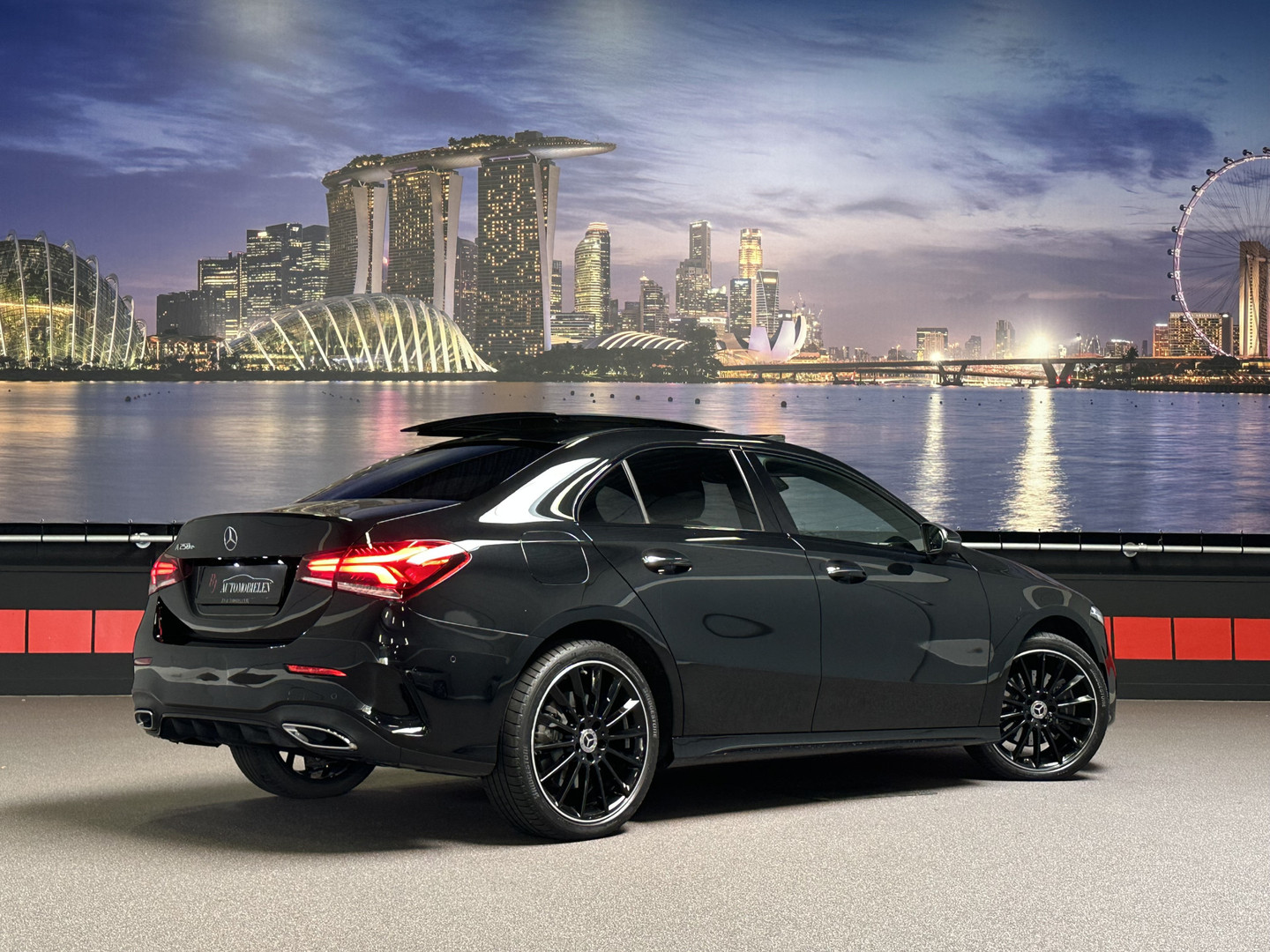 Mercedes-Benz Mercedes-Benz