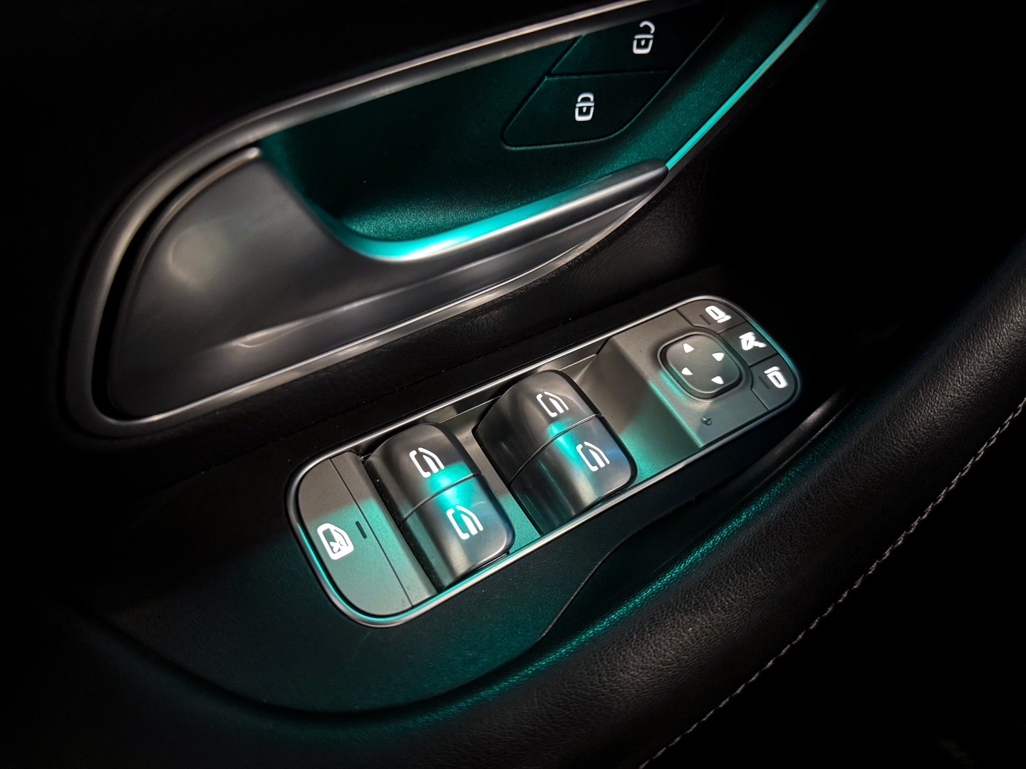 Mercedes-Benz Mercedes-Benz