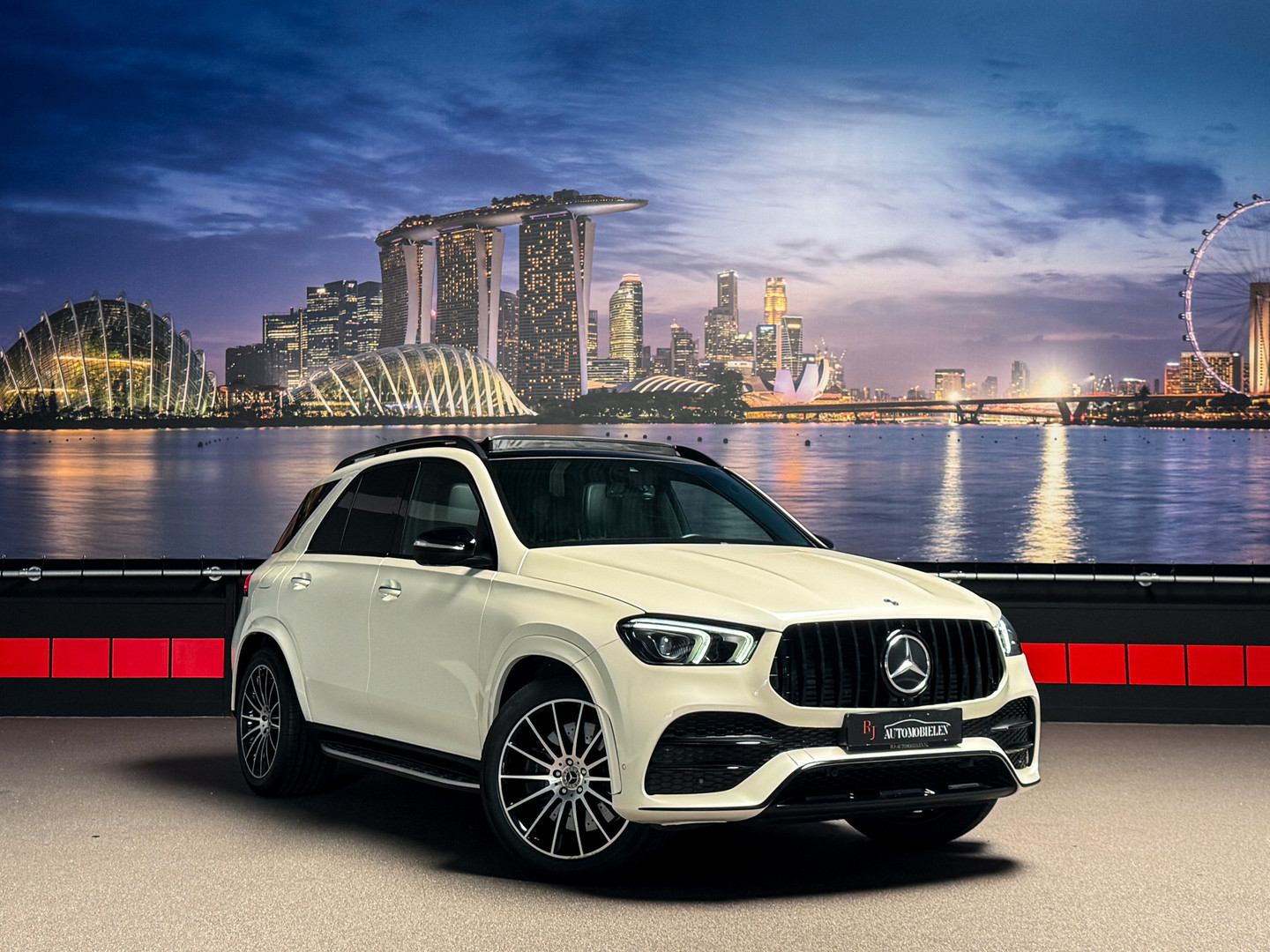 Mercedes-Benz Mercedes-Benz