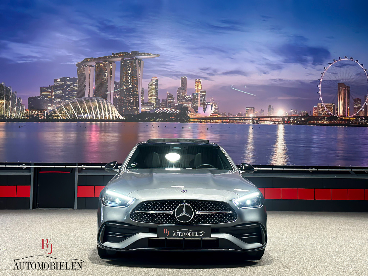 Mercedes-Benz Mercedes-Benz