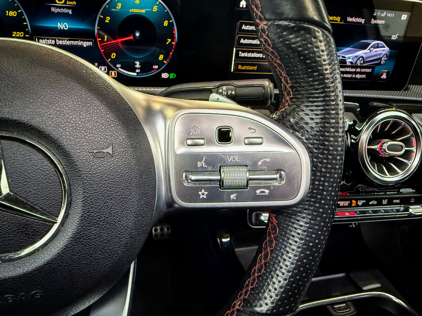 Mercedes-Benz Mercedes-Benz