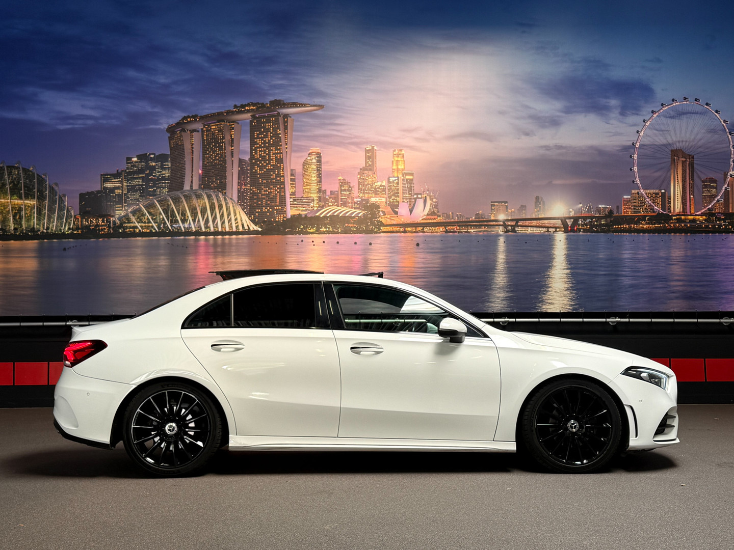 Mercedes-Benz Mercedes-Benz