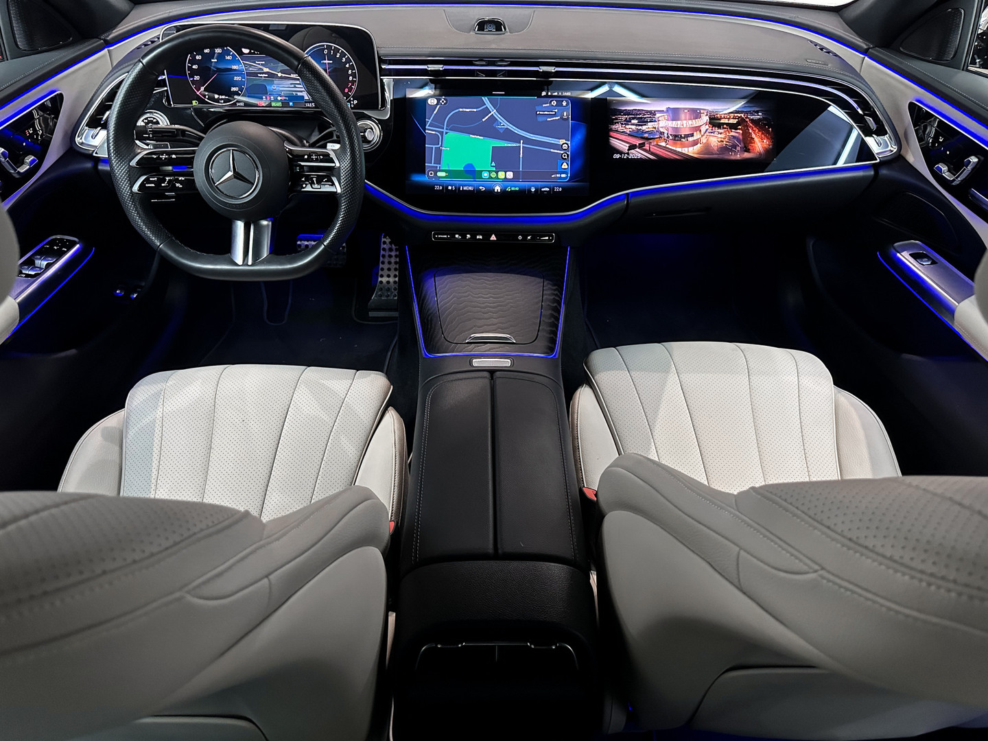 Mercedes-Benz Mercedes-Benz