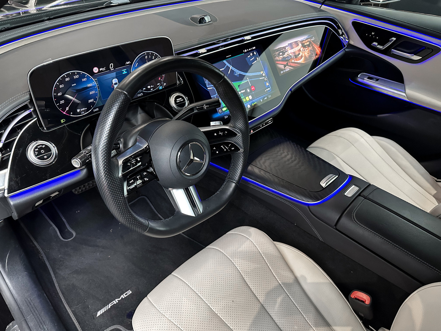 Mercedes-Benz Mercedes-Benz