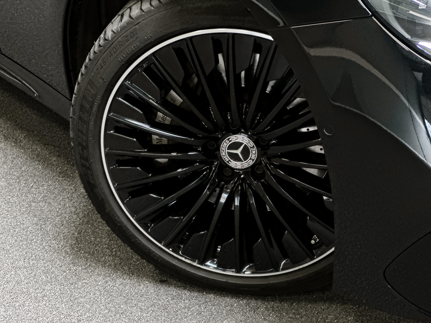 Mercedes-Benz Mercedes-Benz