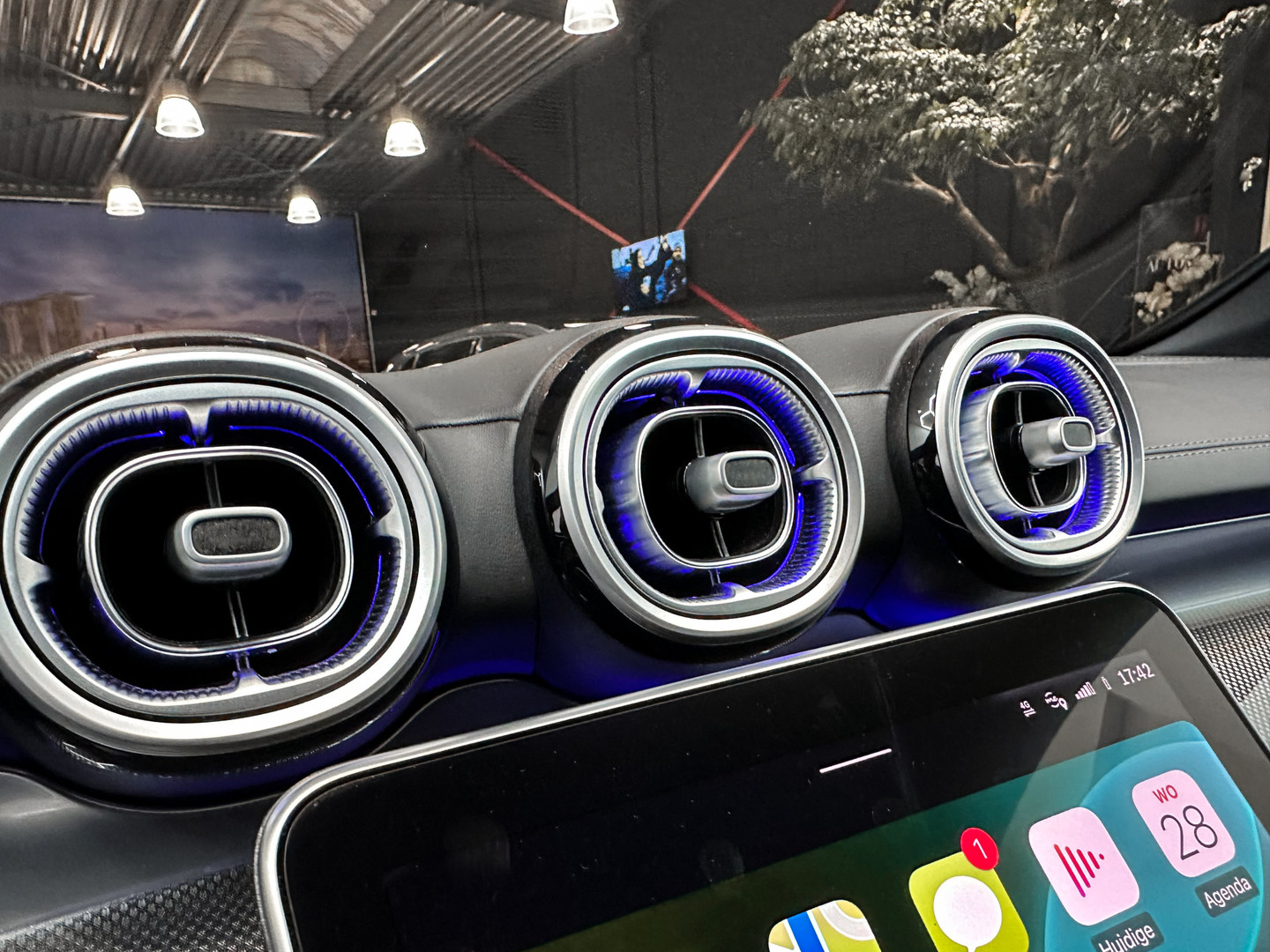 Mercedes-Benz Mercedes-Benz