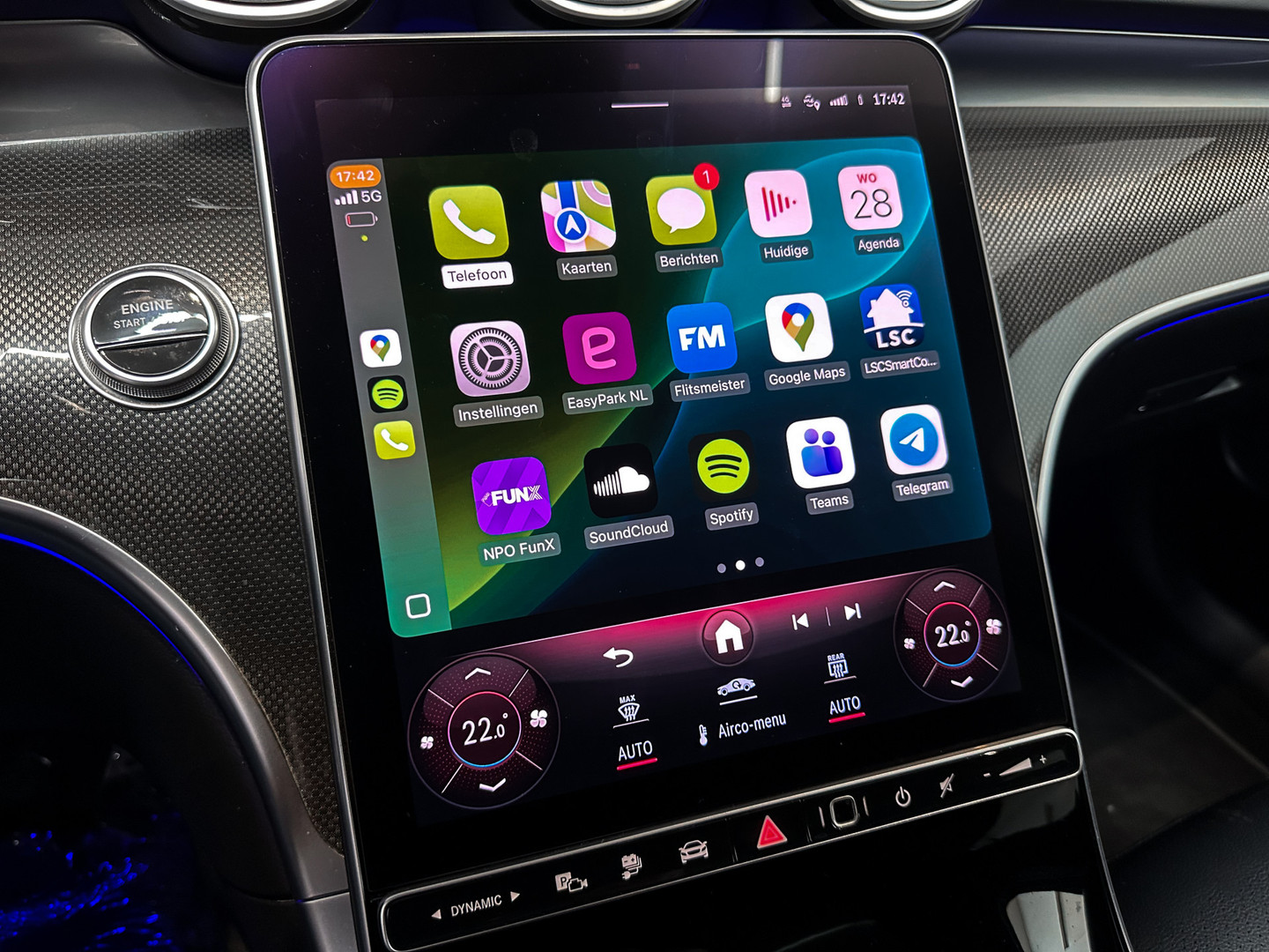 Mercedes-Benz Mercedes-Benz