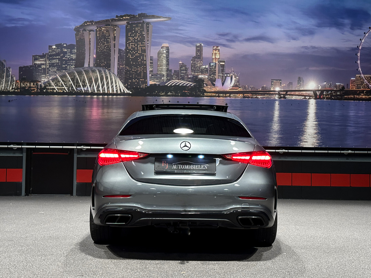 Mercedes-Benz Mercedes-Benz