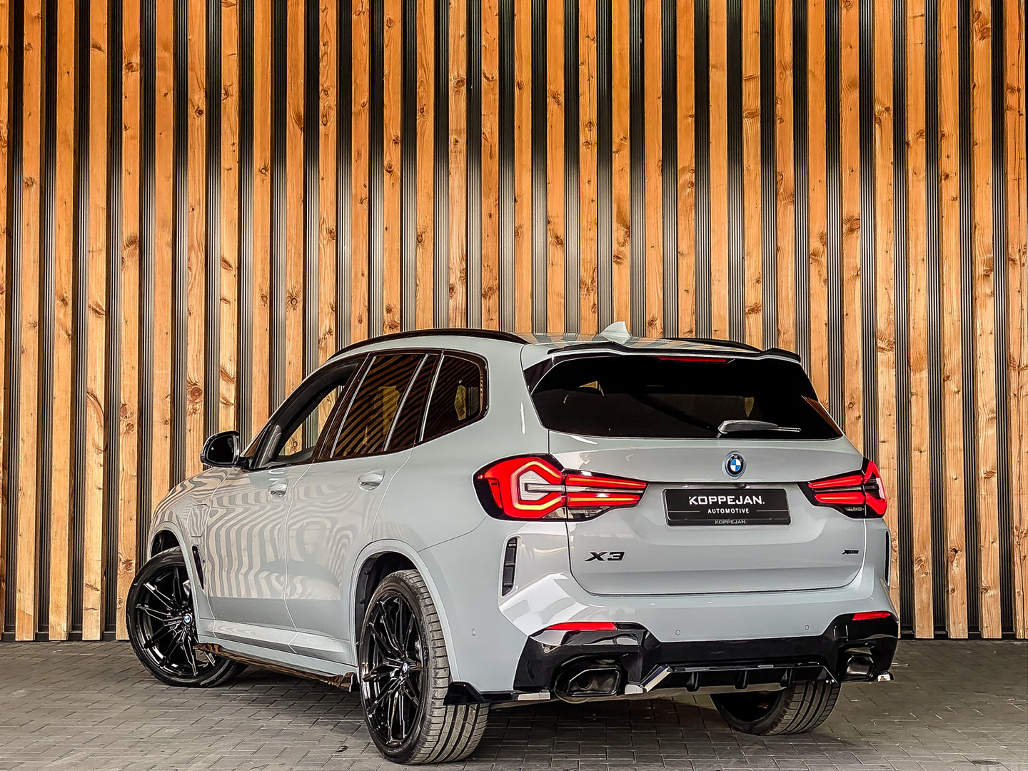 BMW BMW