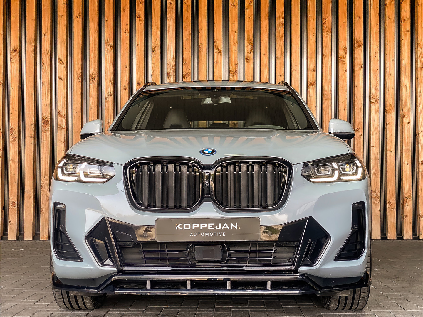 BMW BMW