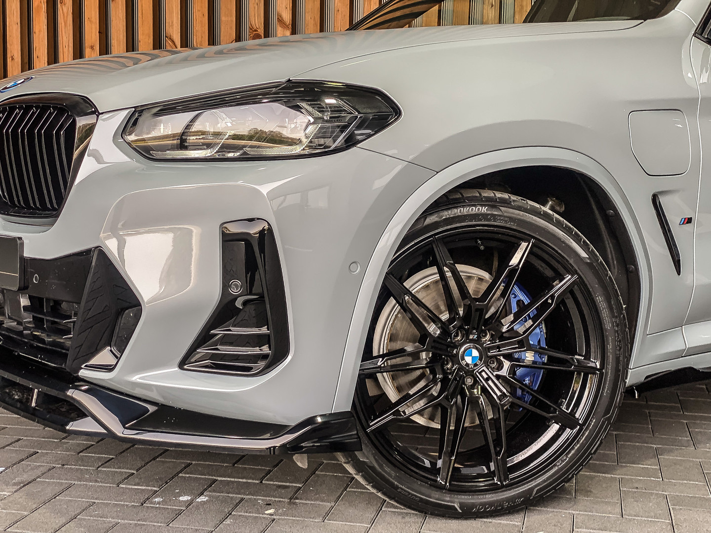 BMW BMW