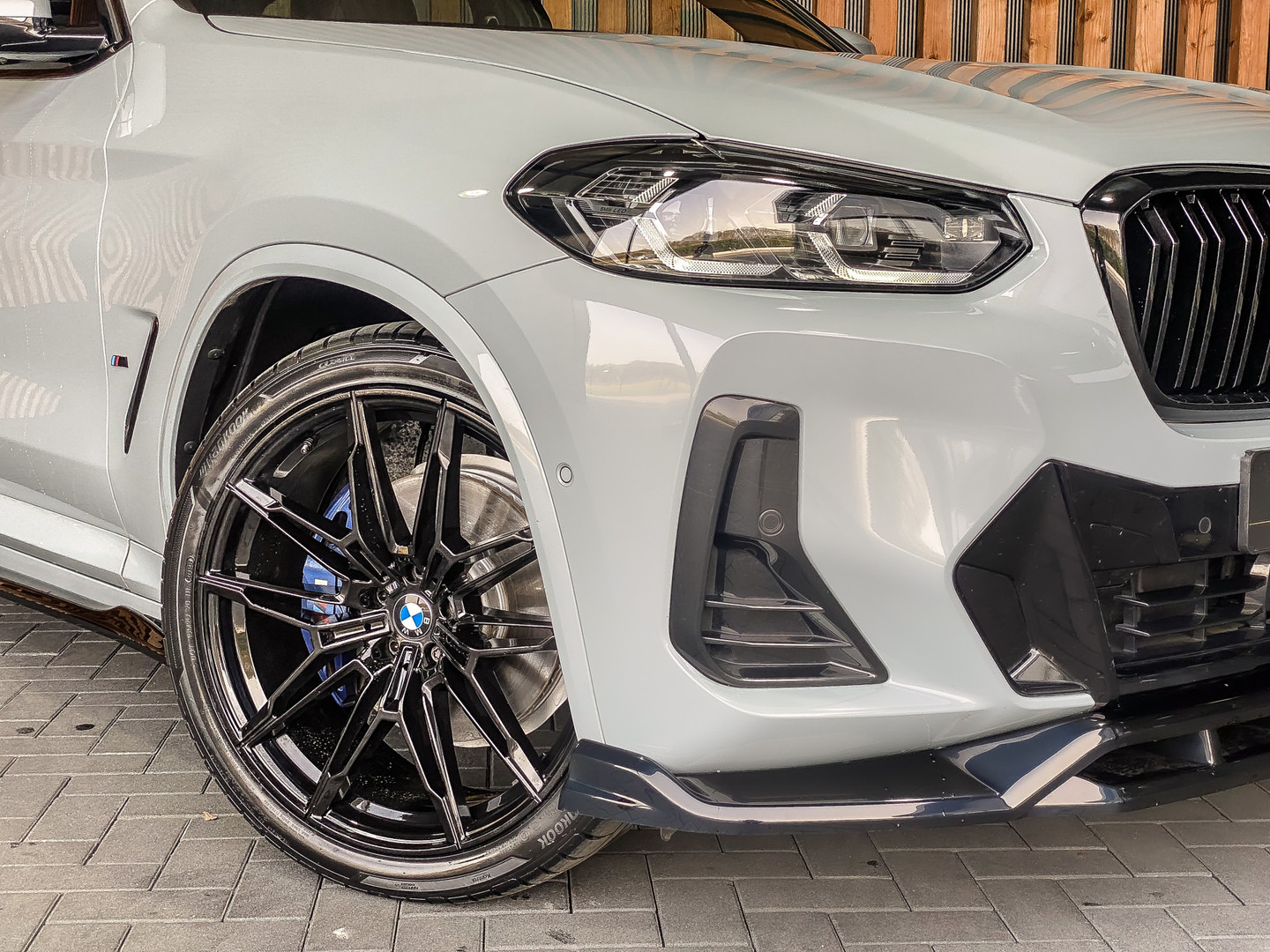 BMW BMW