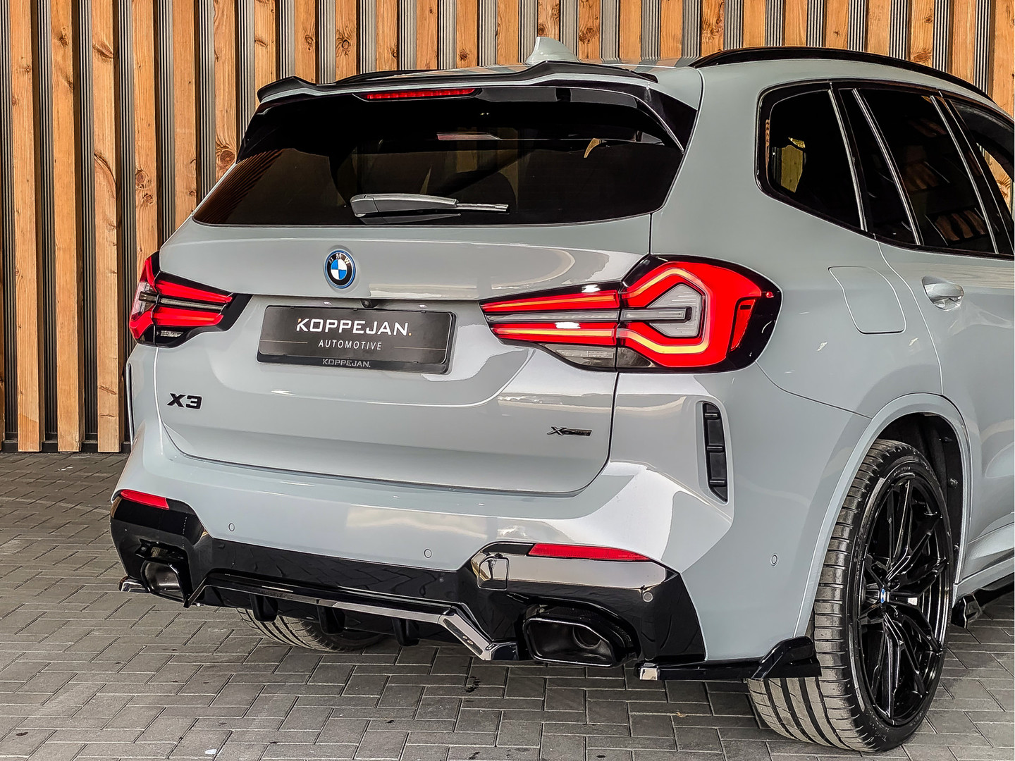 BMW BMW
