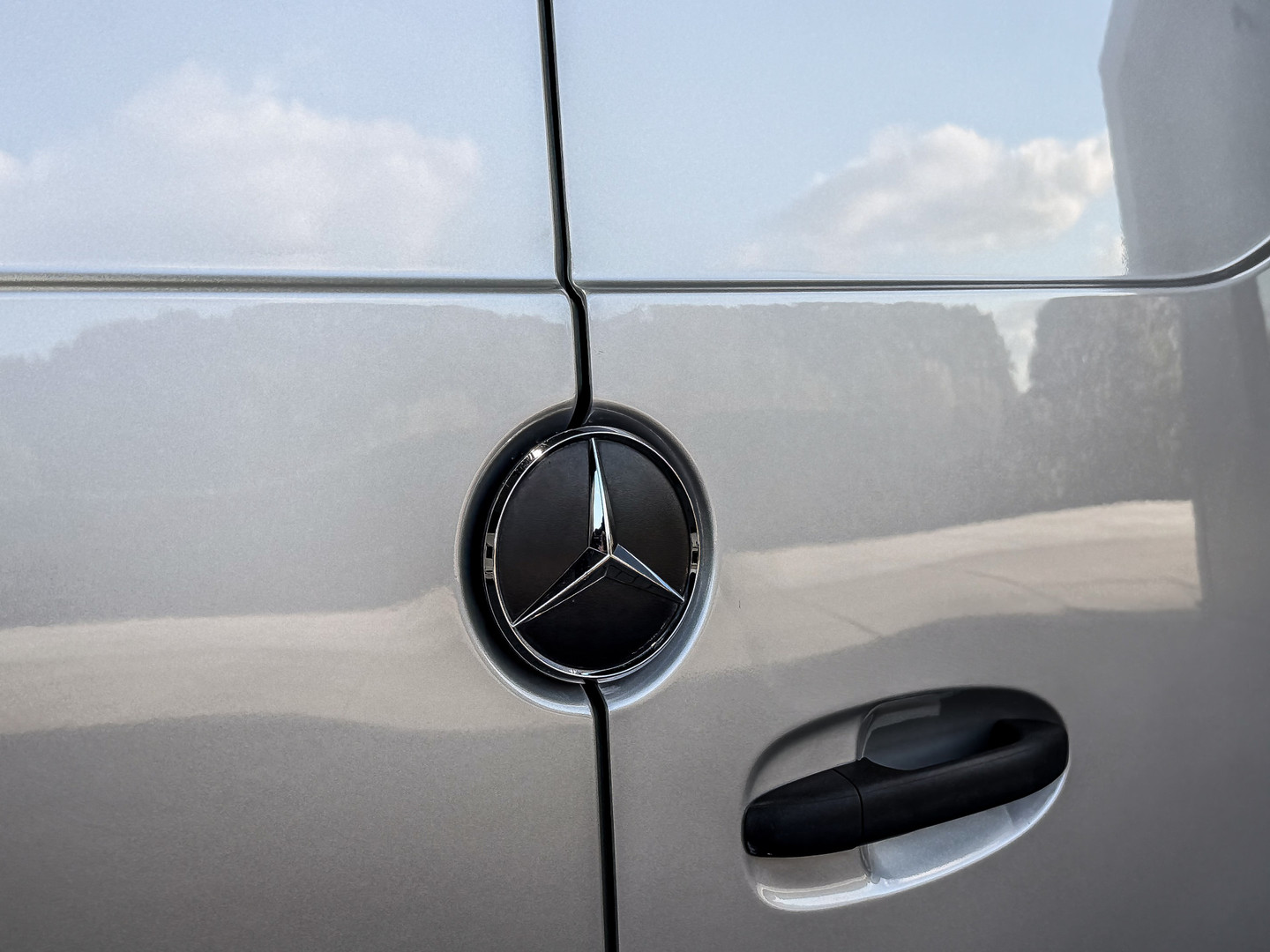 Mercedes-Benz Mercedes-Benz