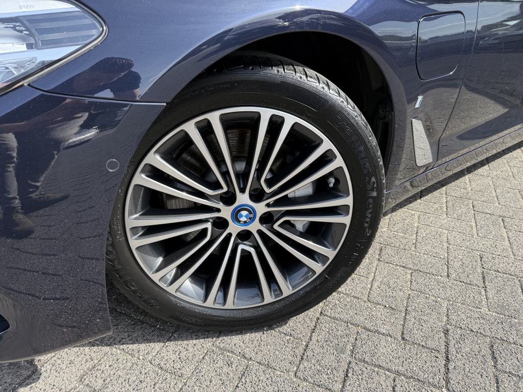 BMW BMW