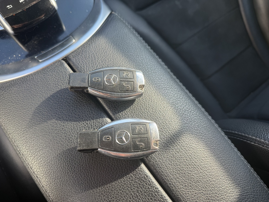 Mercedes-Benz Mercedes-Benz