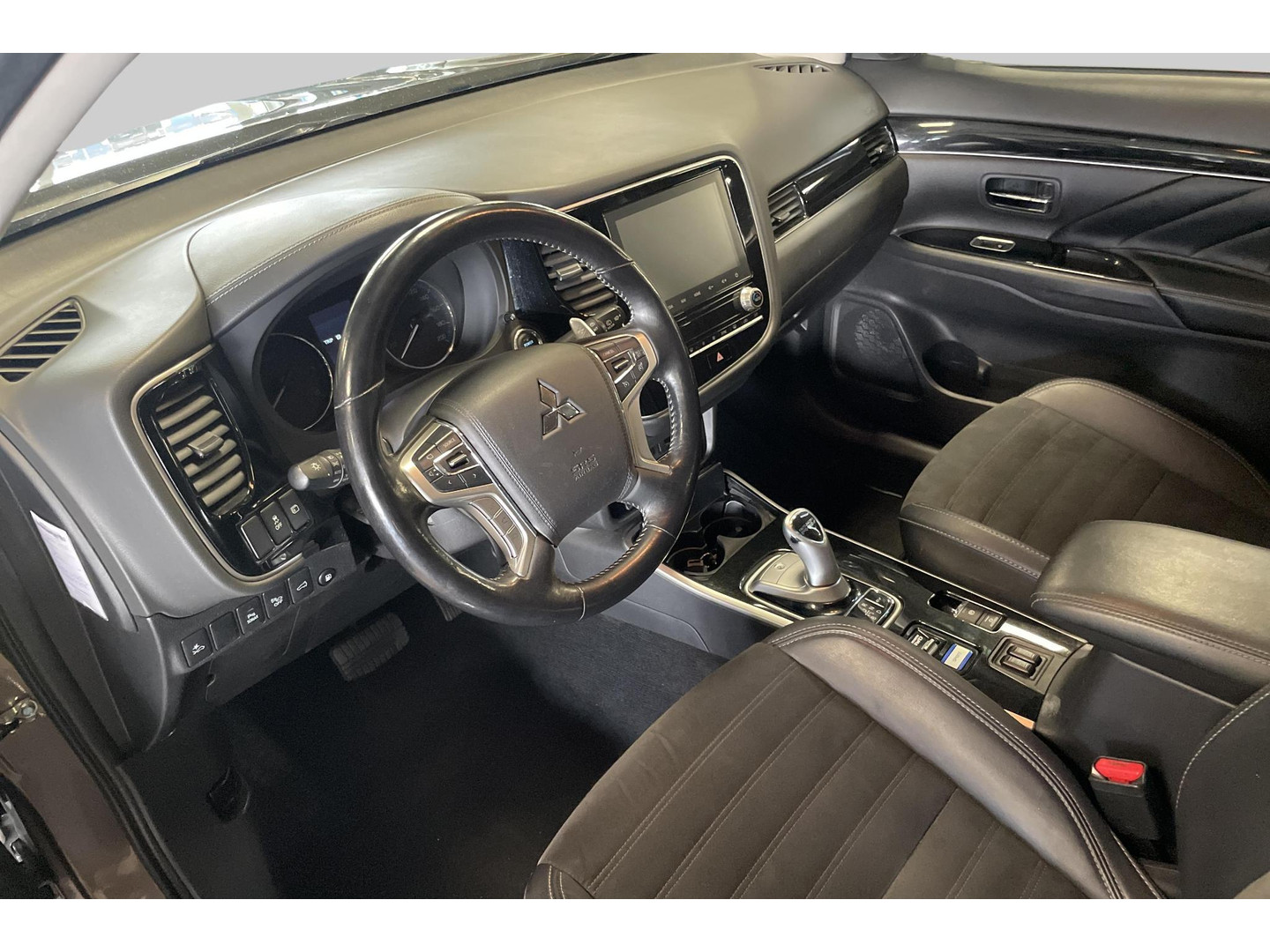 Mitsubishi Mitsubishi