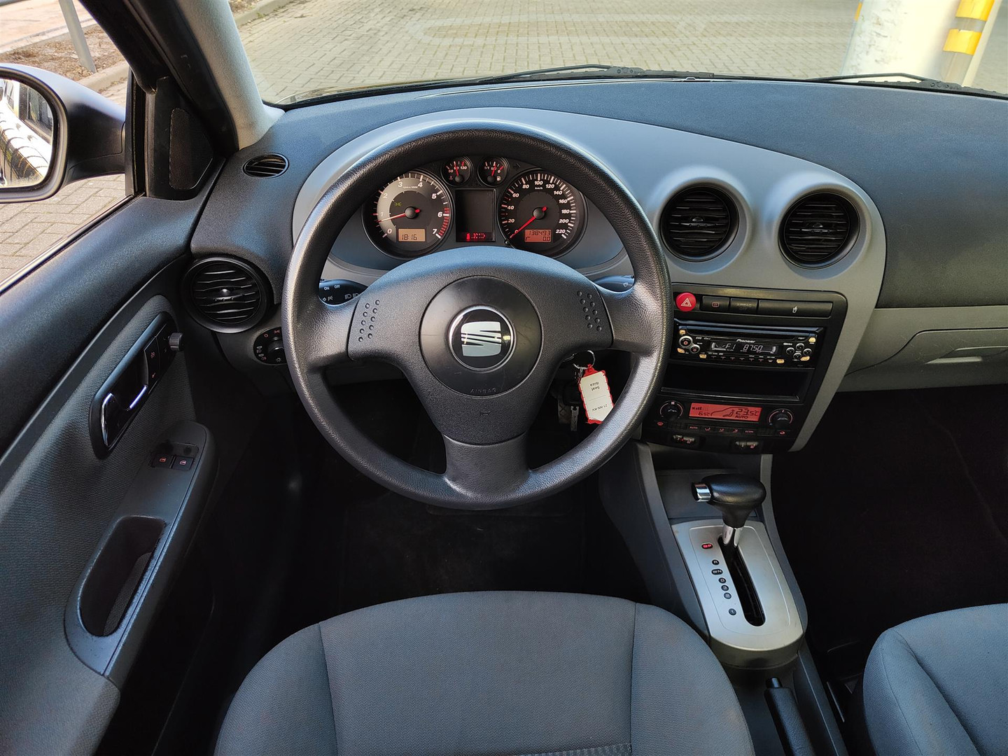 SEAT