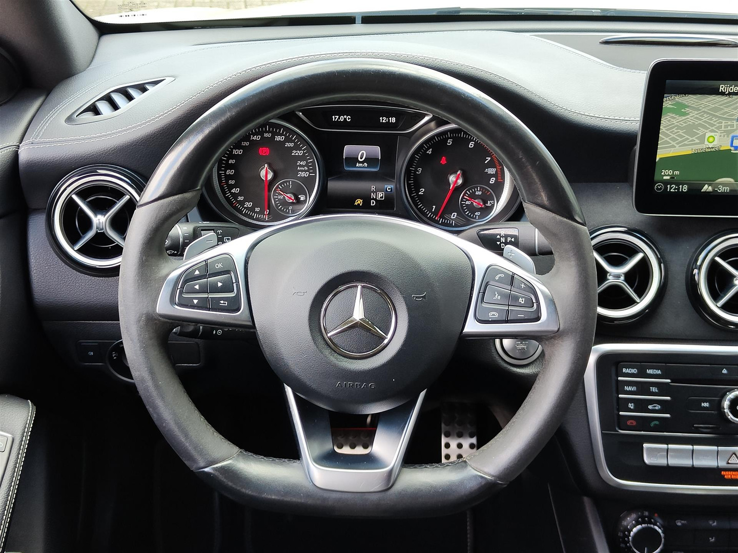 Mercedes-Benz Mercedes-Benz