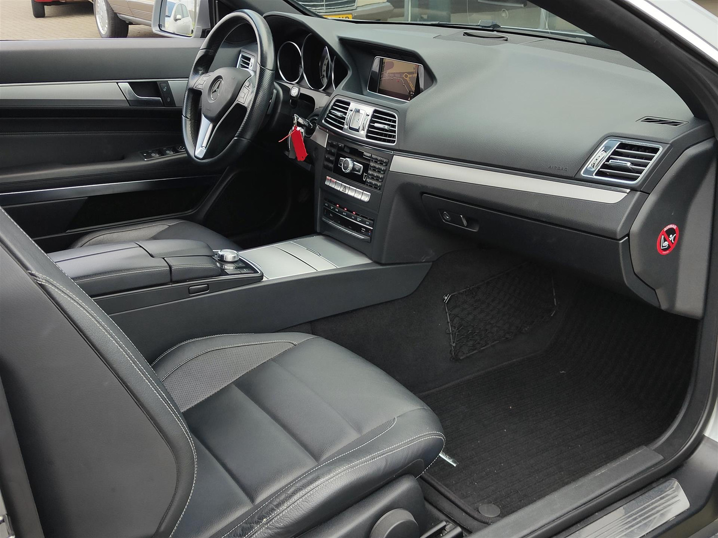 Mercedes-Benz Mercedes-Benz