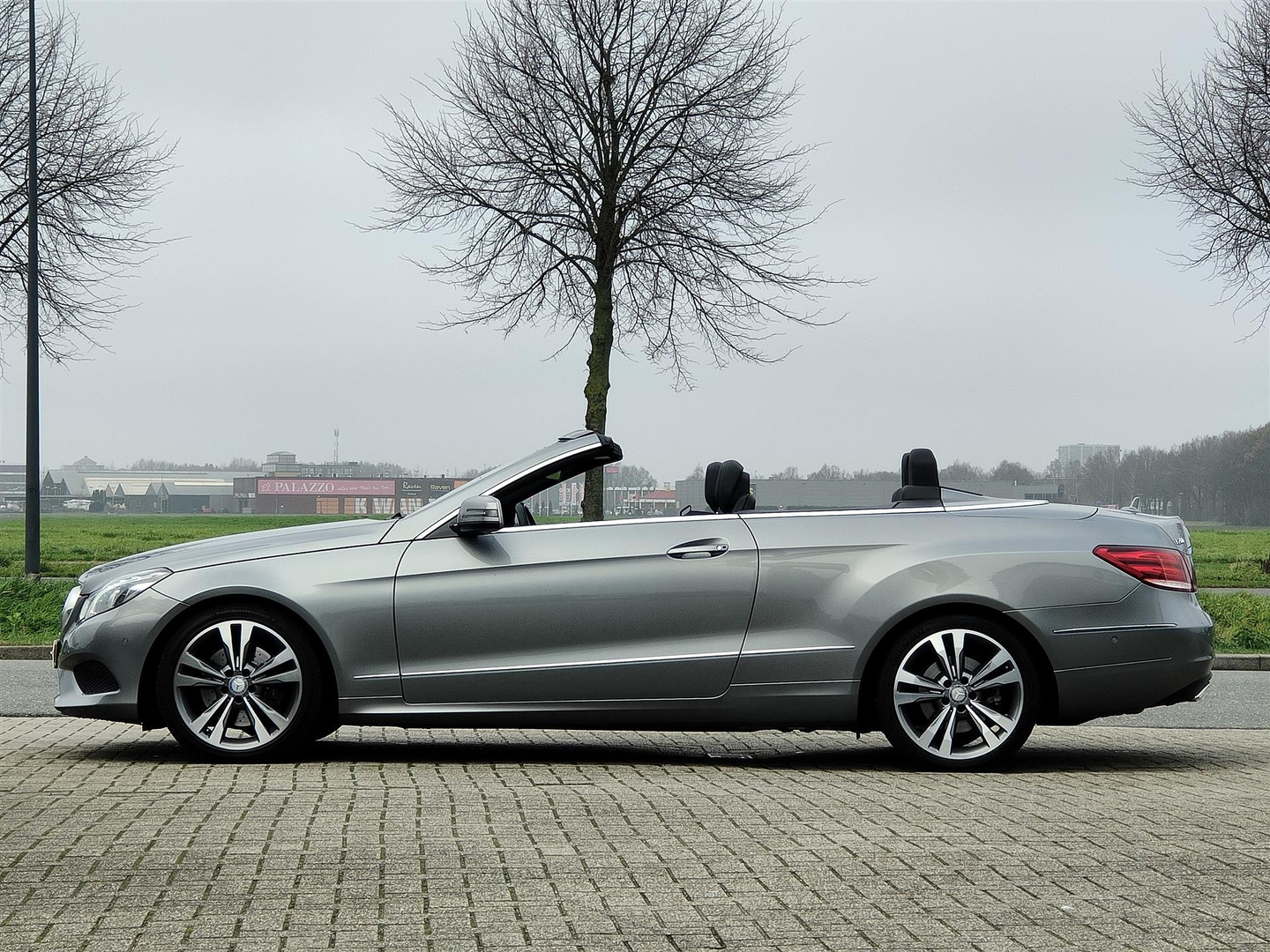 Mercedes-Benz Mercedes-Benz