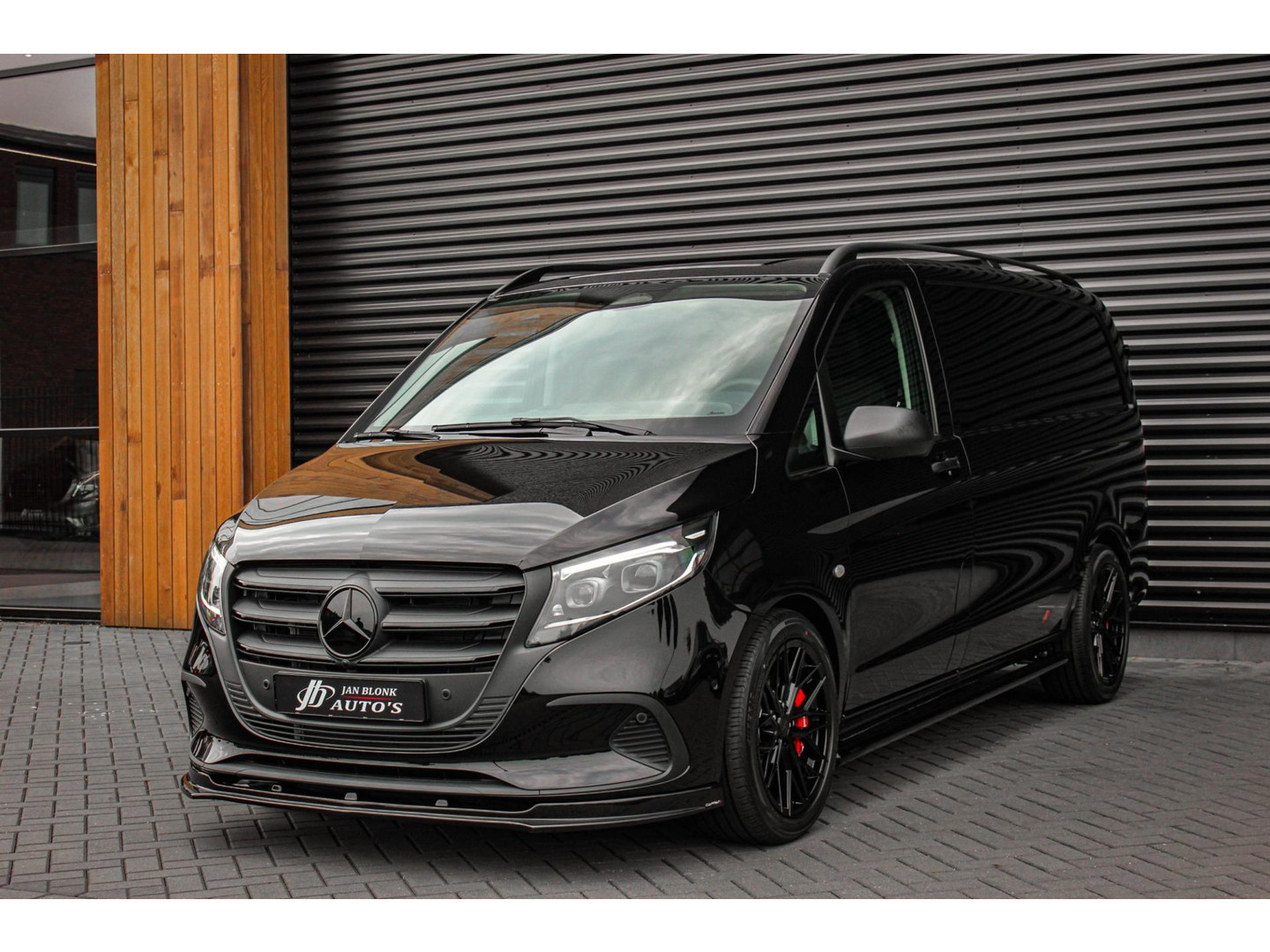 Mercedes-Benz Mercedes-Benz