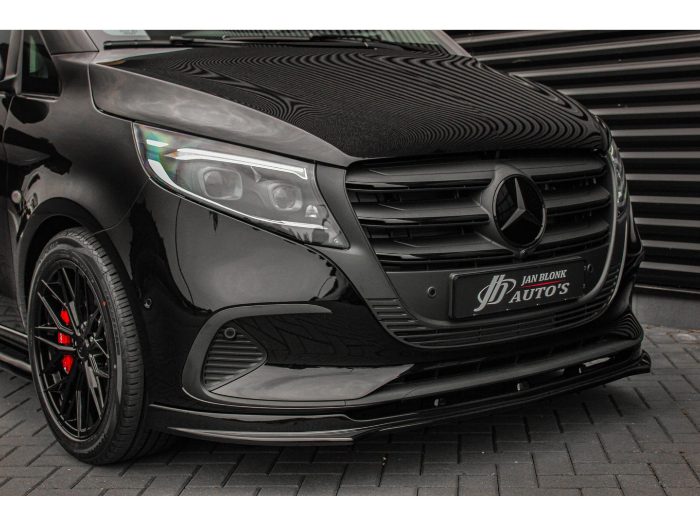 Mercedes-Benz Mercedes-Benz