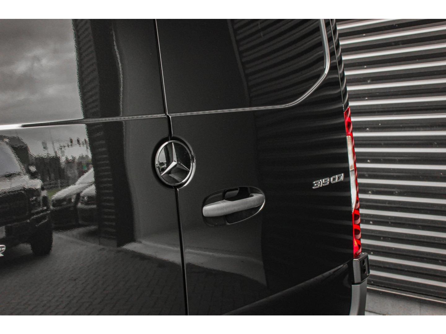 Mercedes-Benz Mercedes-Benz
