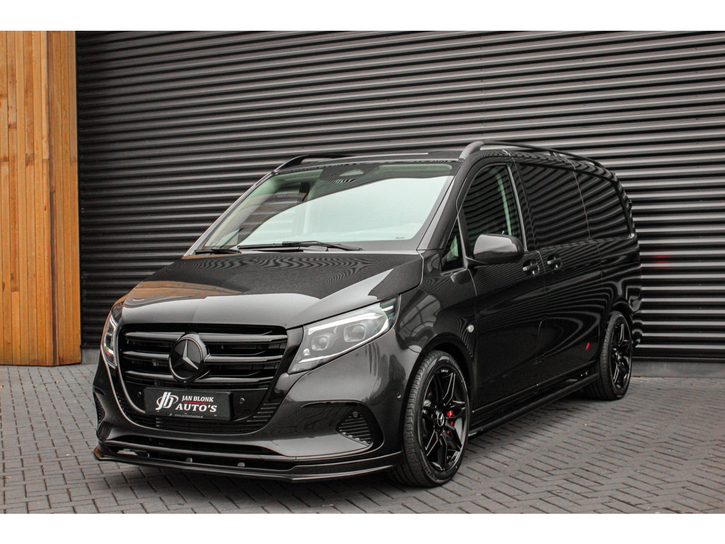 Mercedes-Benz Mercedes-Benz