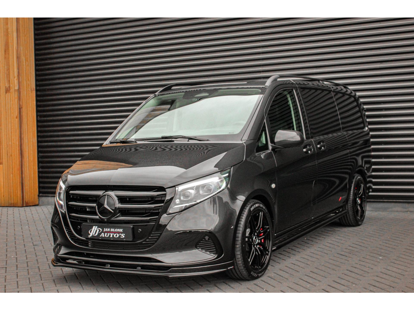 Mercedes-Benz Mercedes-Benz