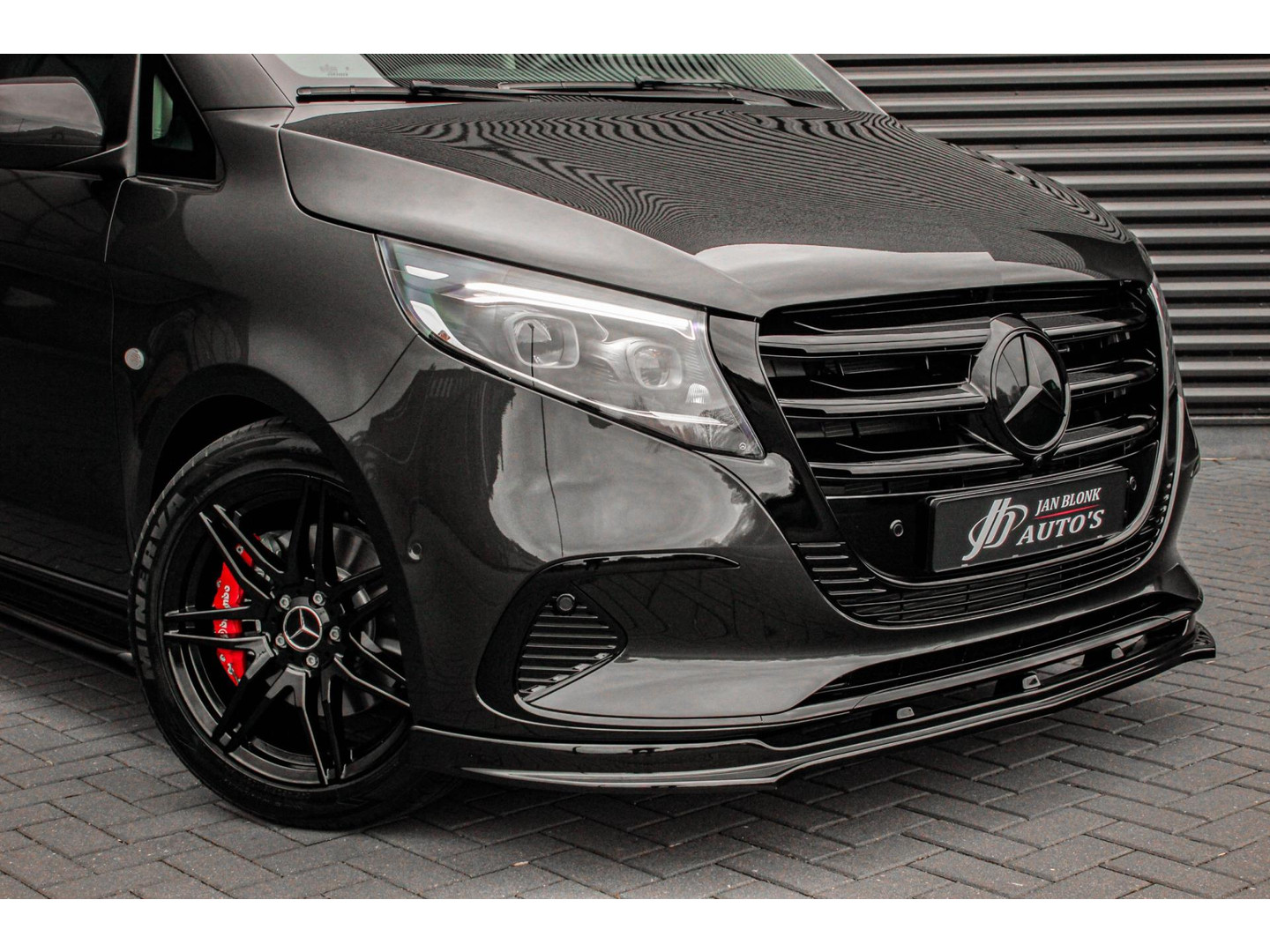 Mercedes-Benz Mercedes-Benz