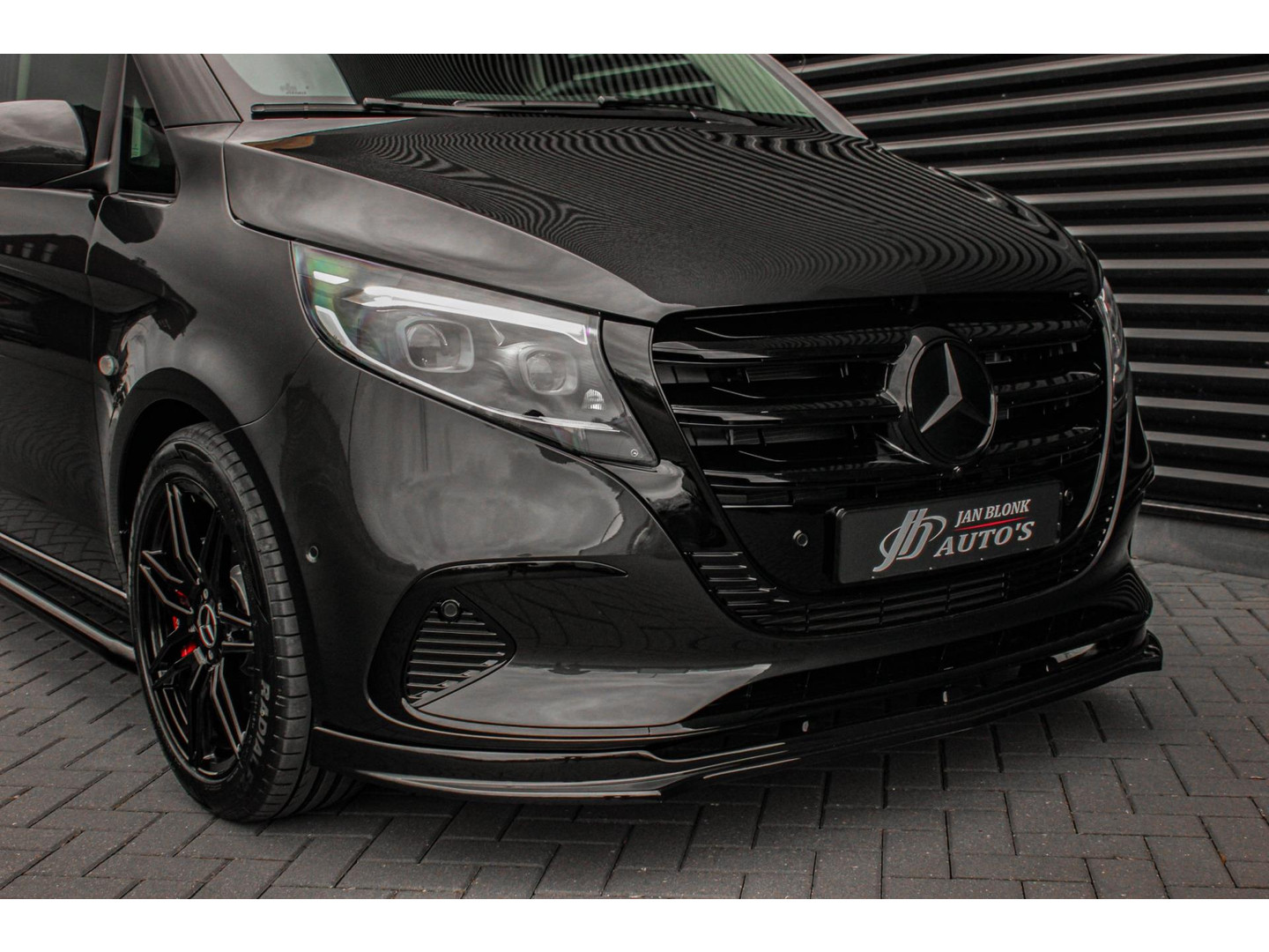 Mercedes-Benz Mercedes-Benz