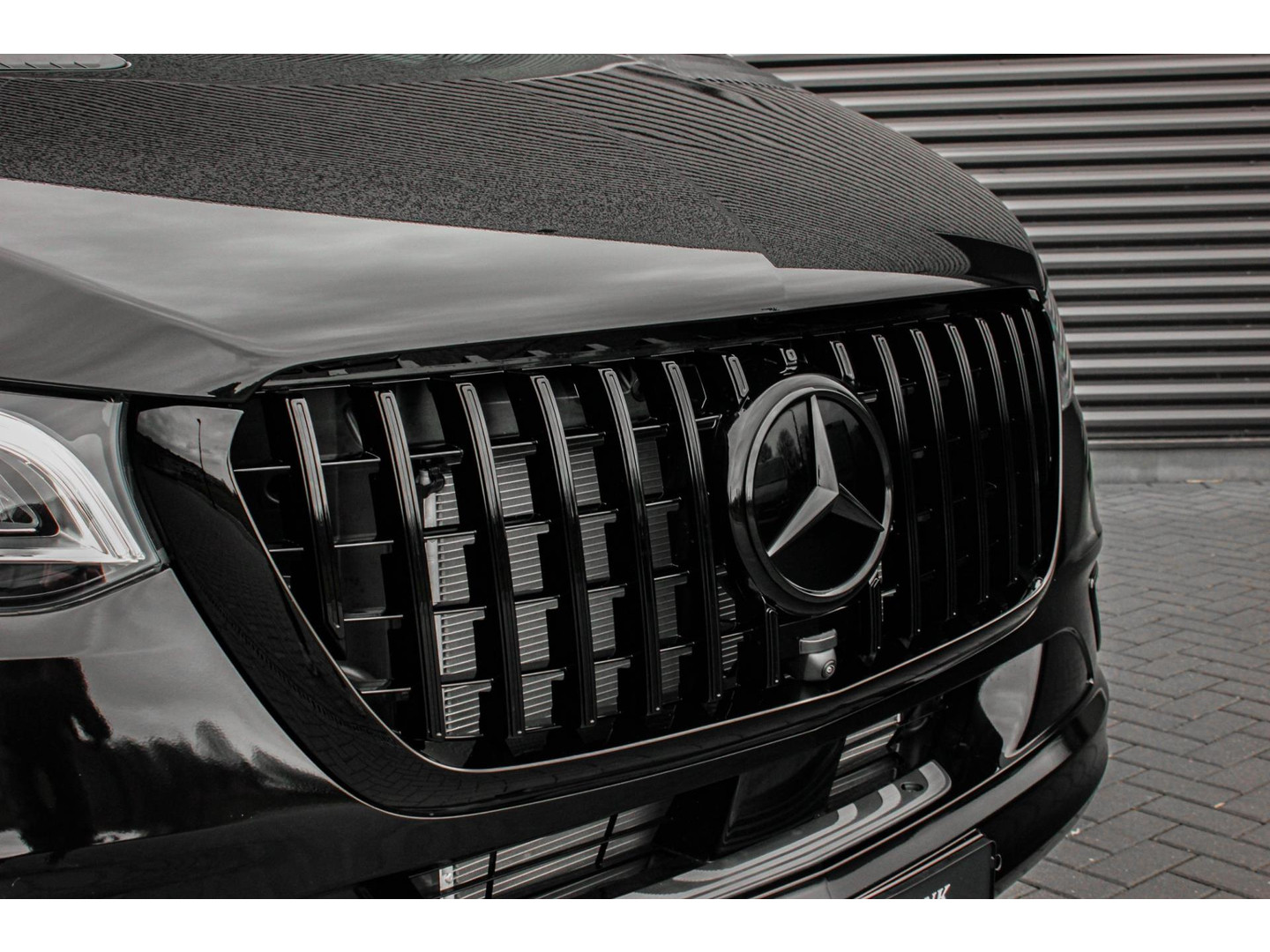 Mercedes-Benz Mercedes-Benz