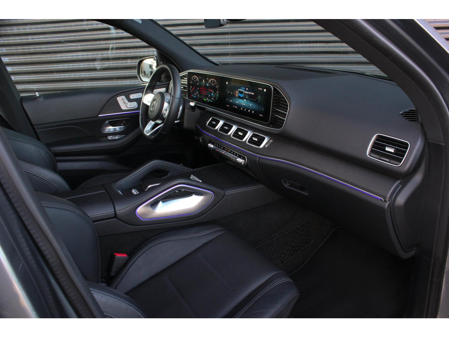 Mercedes-Benz Mercedes-Benz