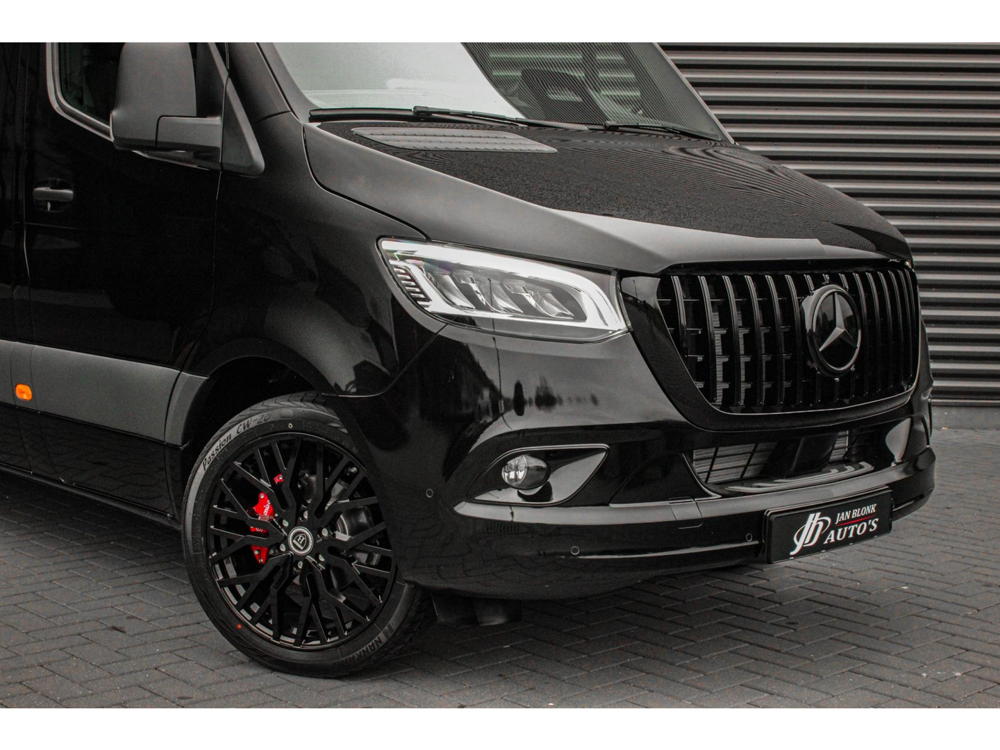 Mercedes-Benz Mercedes-Benz