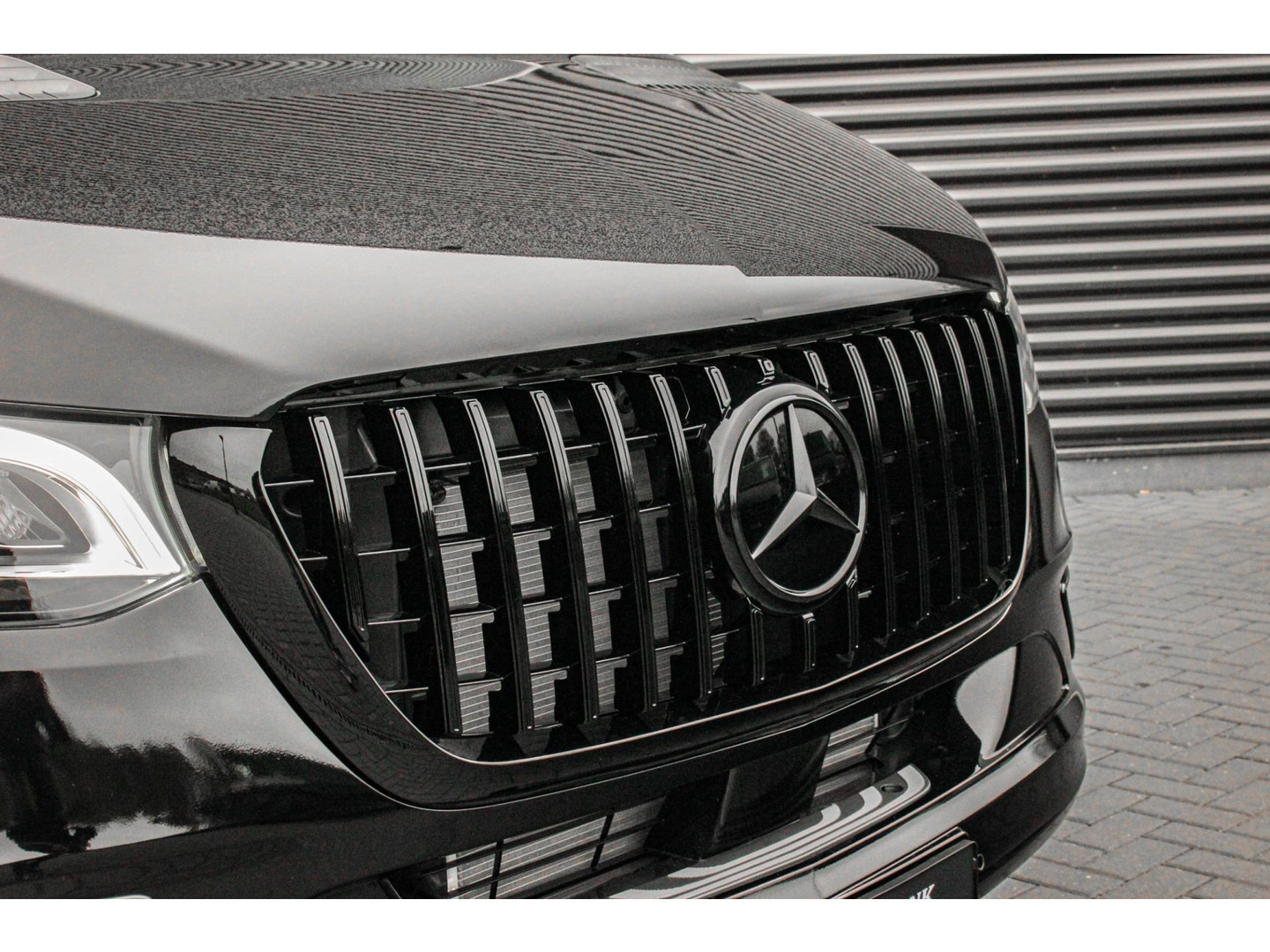 Mercedes-Benz Mercedes-Benz