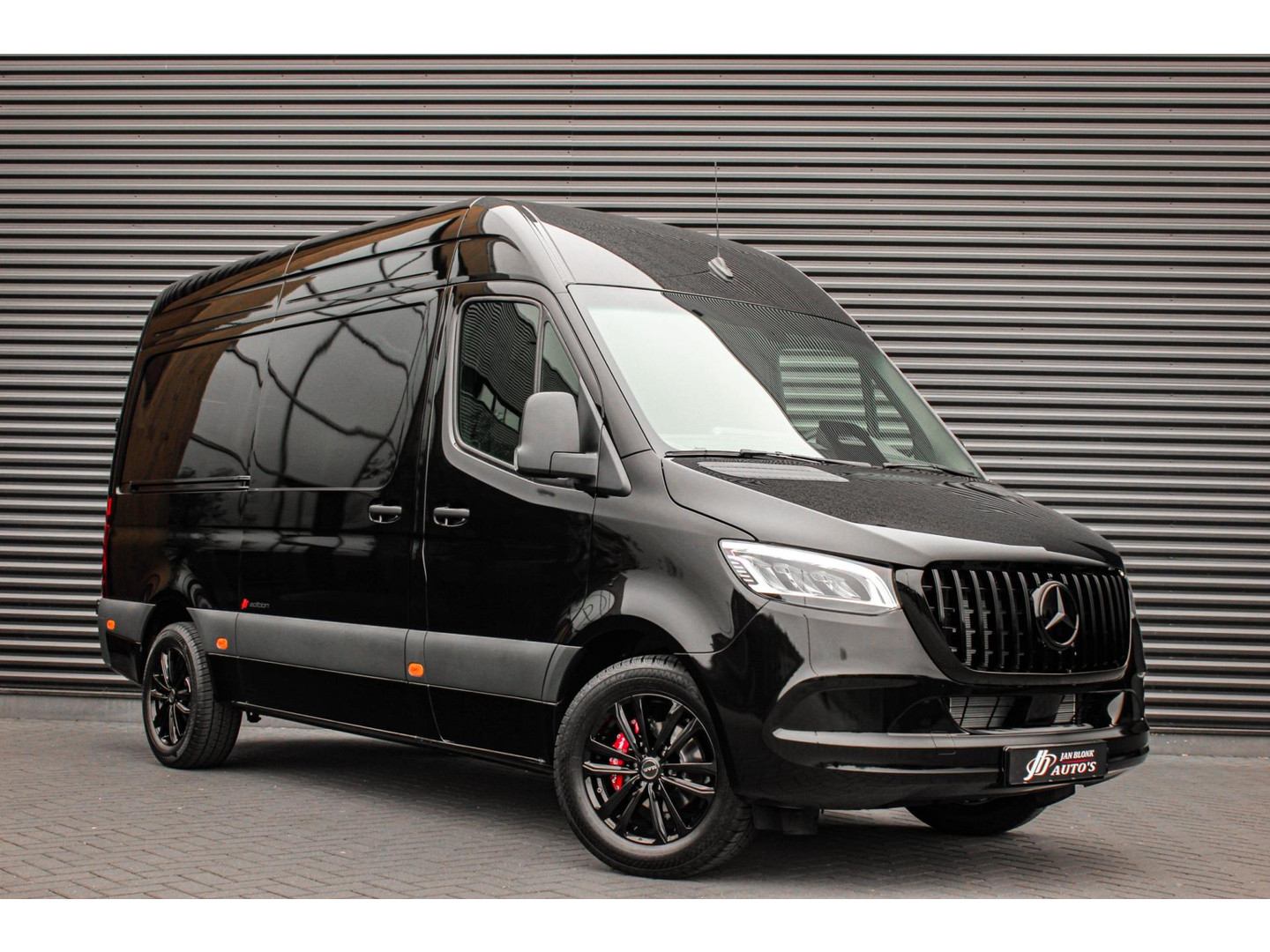 Mercedes-Benz Mercedes-Benz