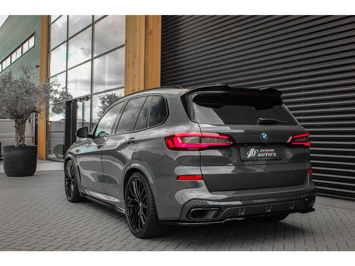 BMW