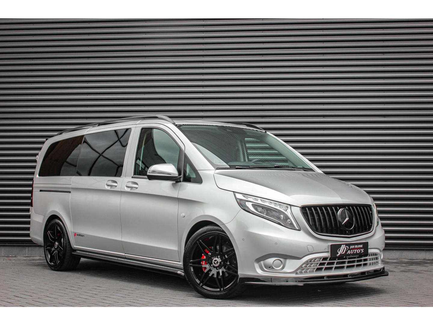 Mercedes-Benz Mercedes-Benz