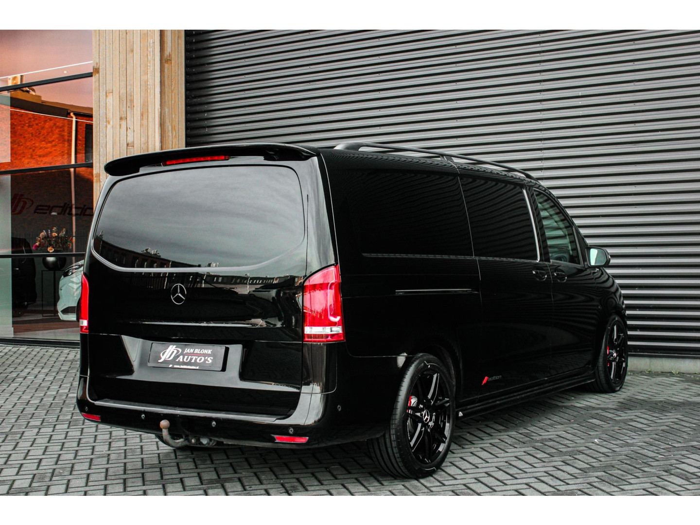 Mercedes-Benz Mercedes-Benz